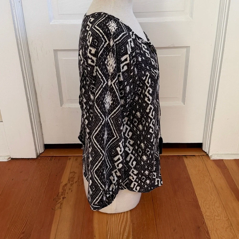 American Eagle Black Cream Tunic Top Large - Picture 3 of 7